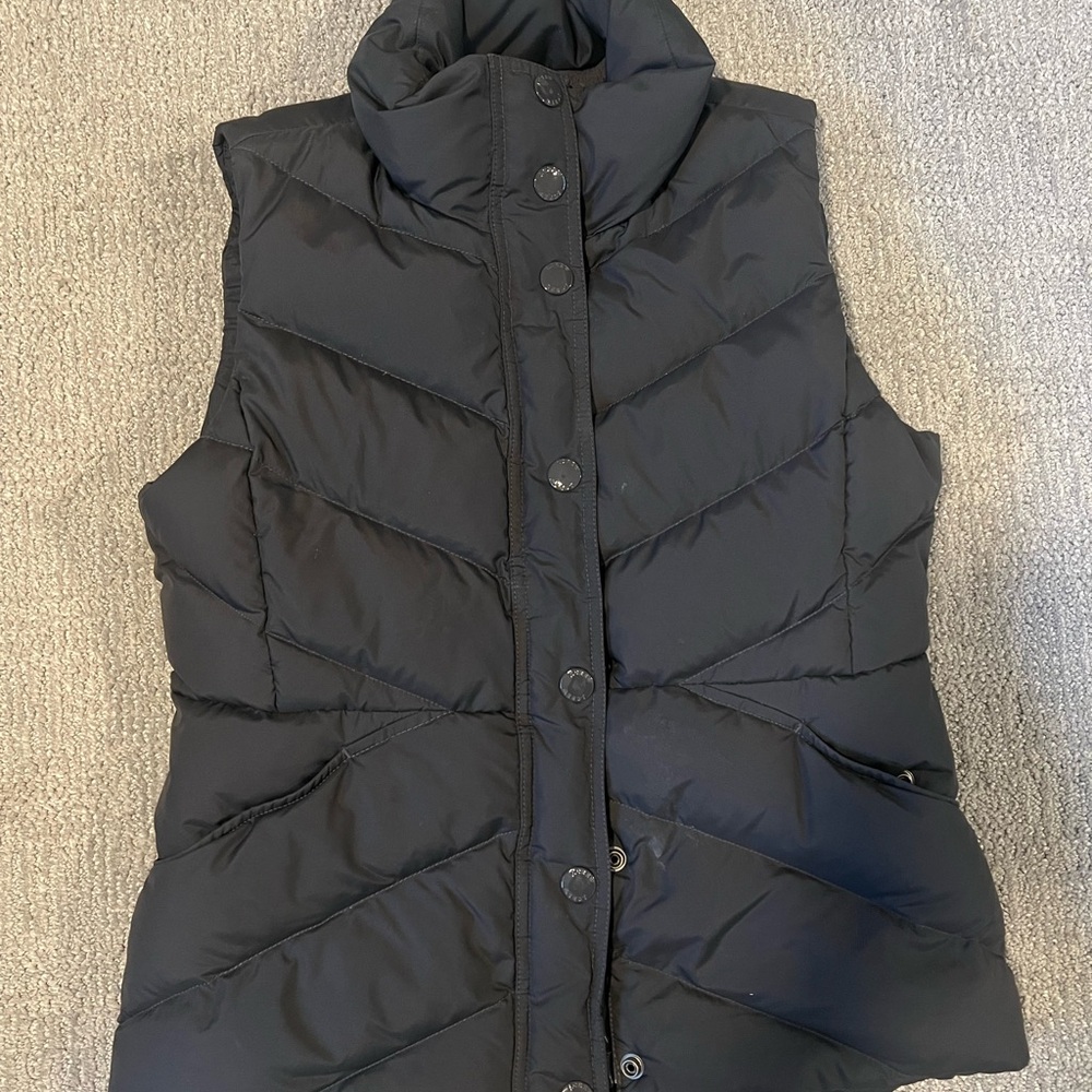 Women's J. Crew Black Puffer Vest